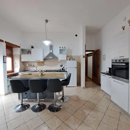 La Casa Di Ale - Grande Appartamento Di 160 Mq Con 3 Camere - Castelli Romani Apartamento *